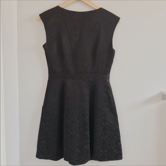 Zara Solid Damask Fit and Flare Dress in Black • S - Picture 3 of 6